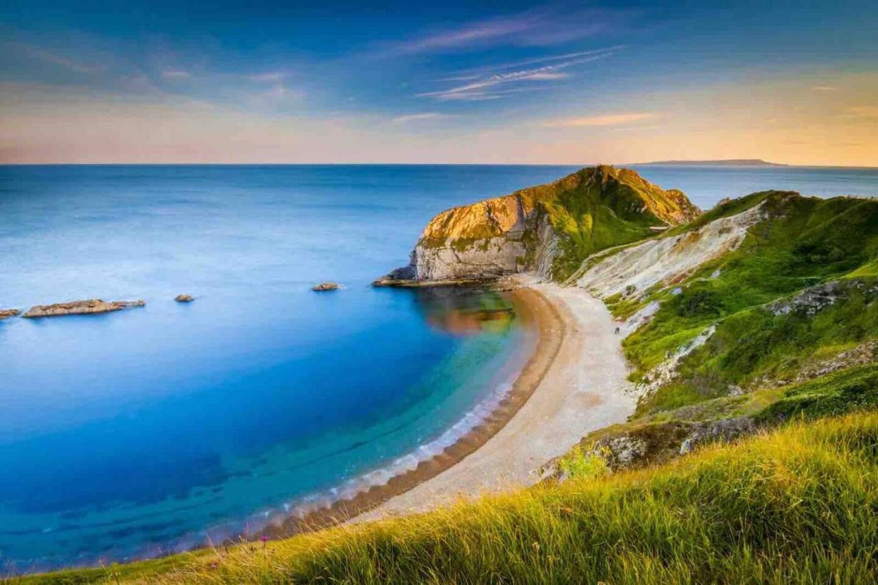 Flat-B, 4 Adults, 20 Mins To Beach, Netflix, Wifi, Sleeps 4 Adults Bournemouth Buitenkant foto